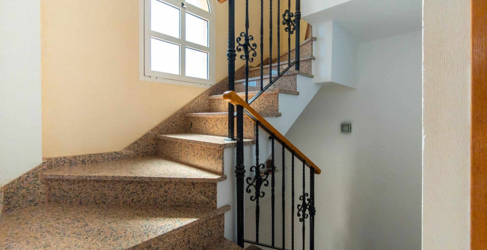 Resale - Villa - Torrevieja - La Mata