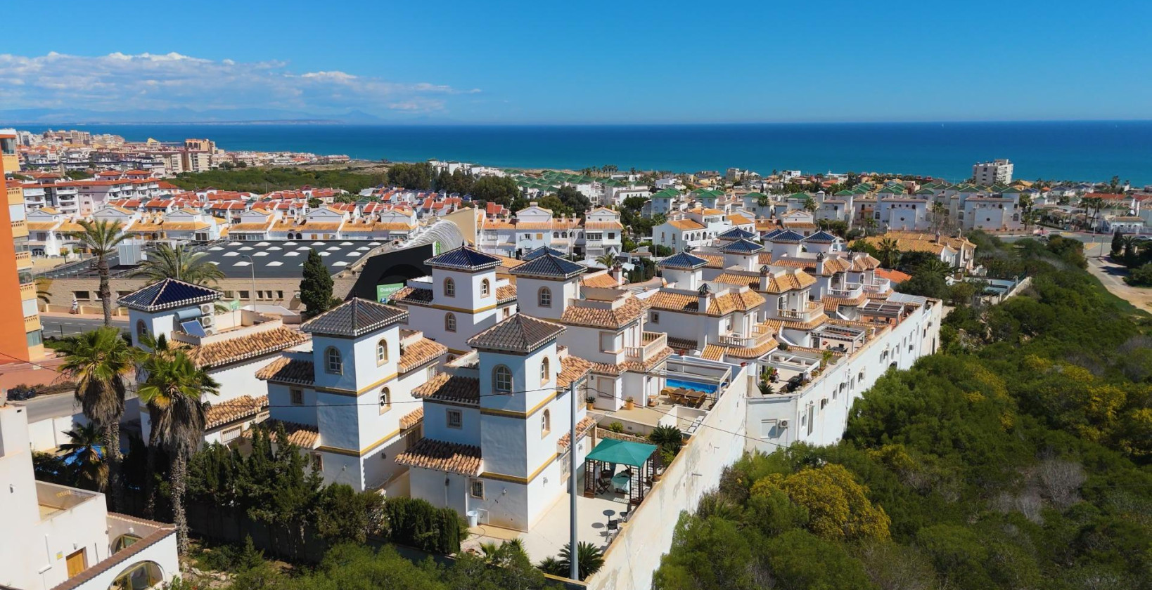 Resale - Villa - Torrevieja - La Mata