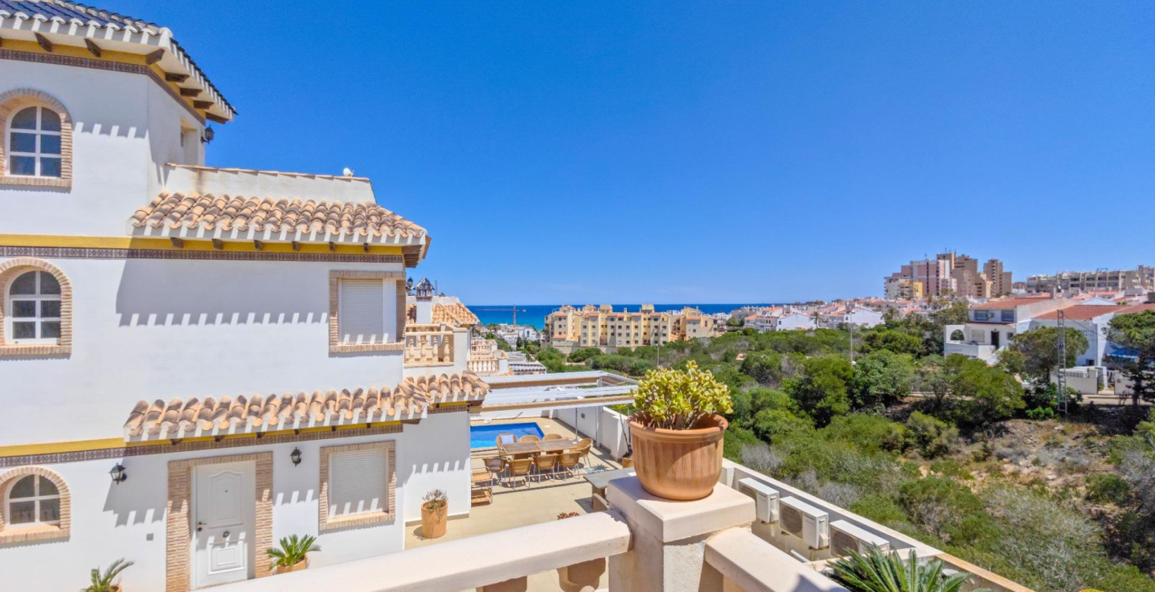 Resale - Villa - Torrevieja - La Mata