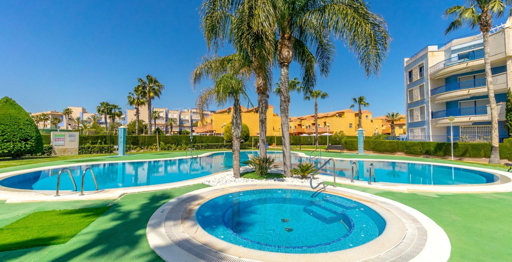 Resale - Apartment / flat - Orihuela Costa - Campoamor