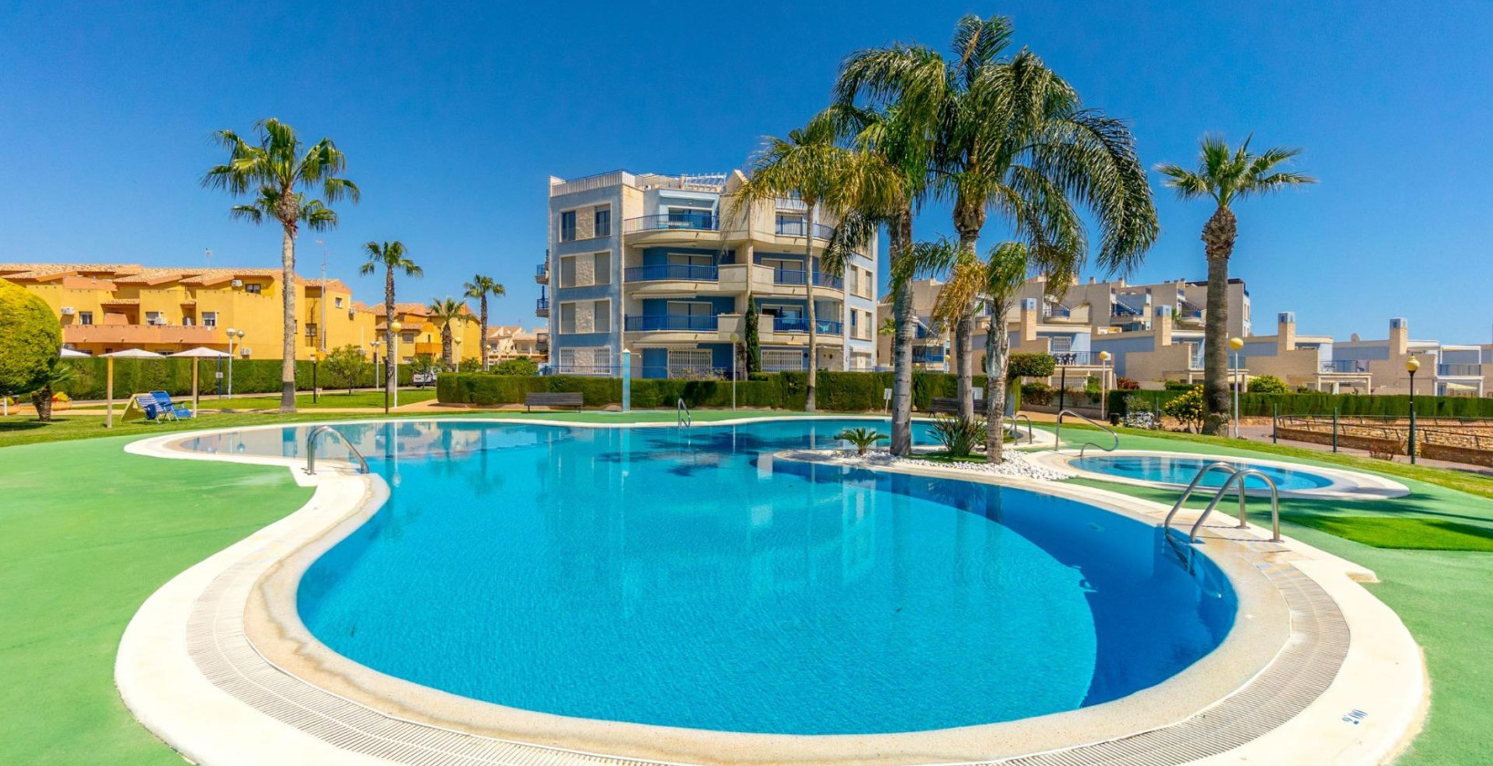 Resale - Apartment / flat - Orihuela Costa - Campoamor