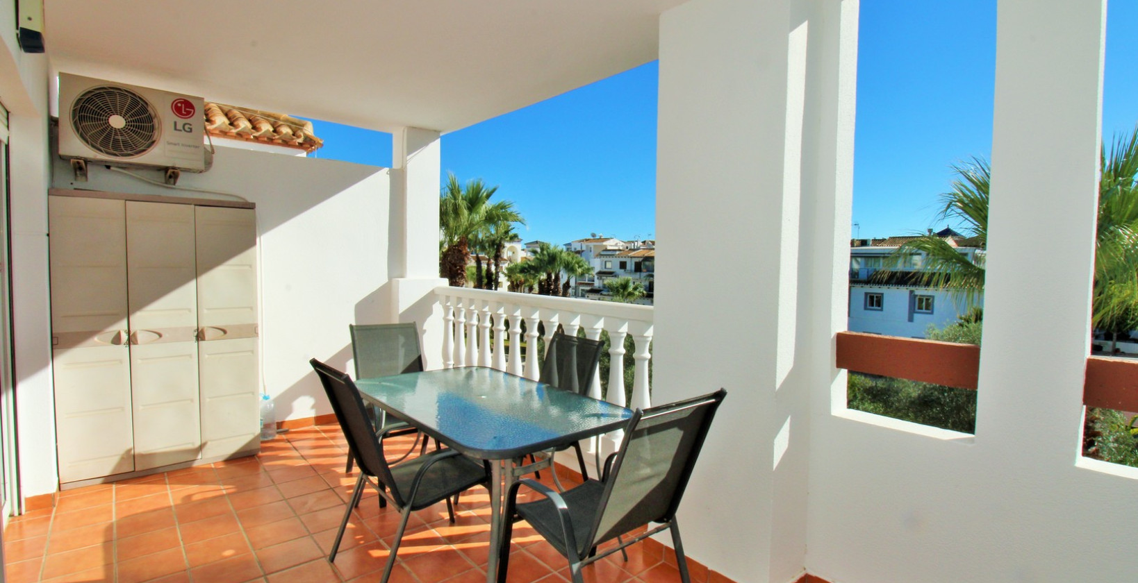 Återförsäljning - Lägenhet / lägenhet - Villamartín - Villamartin