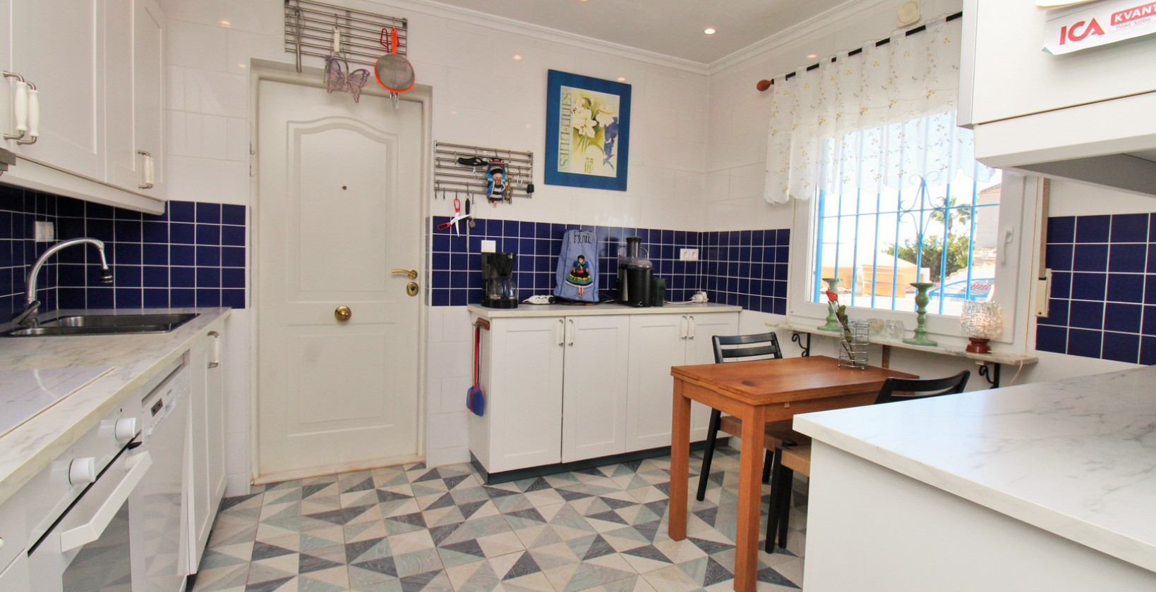 Resale - Villa - Torrevieja - El chaparral