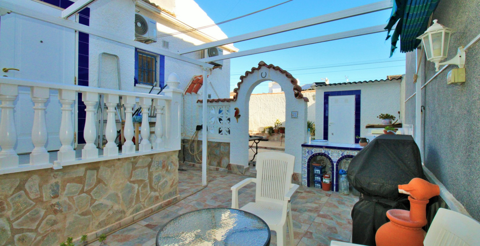 Resale - Villa - Torrevieja - El chaparral