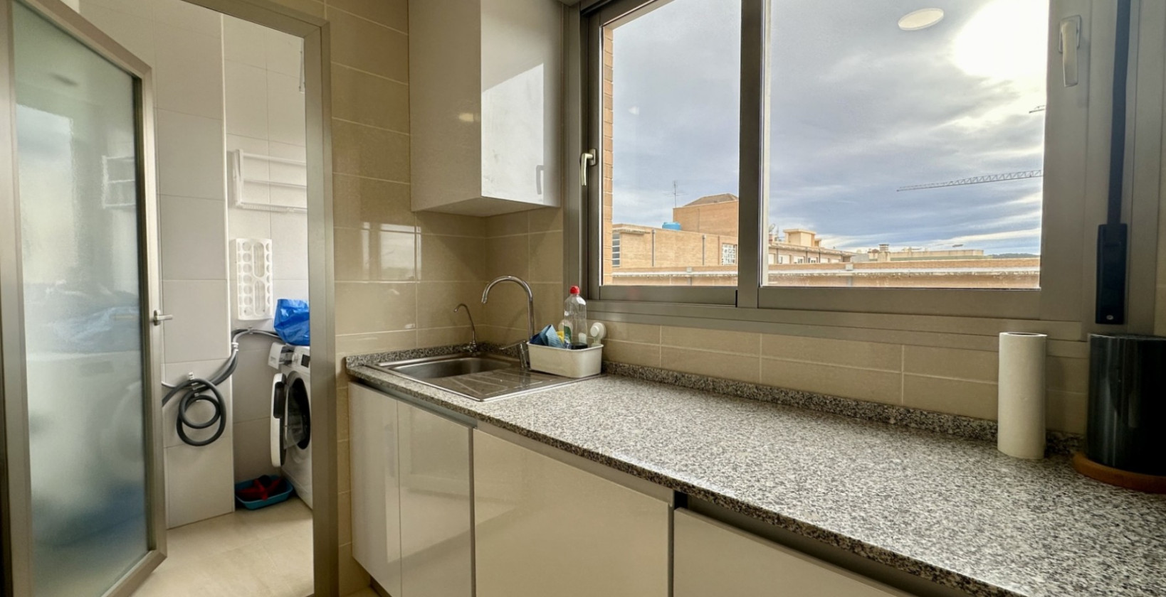 Resale - Apartment / flat - San Miguel de Salinas