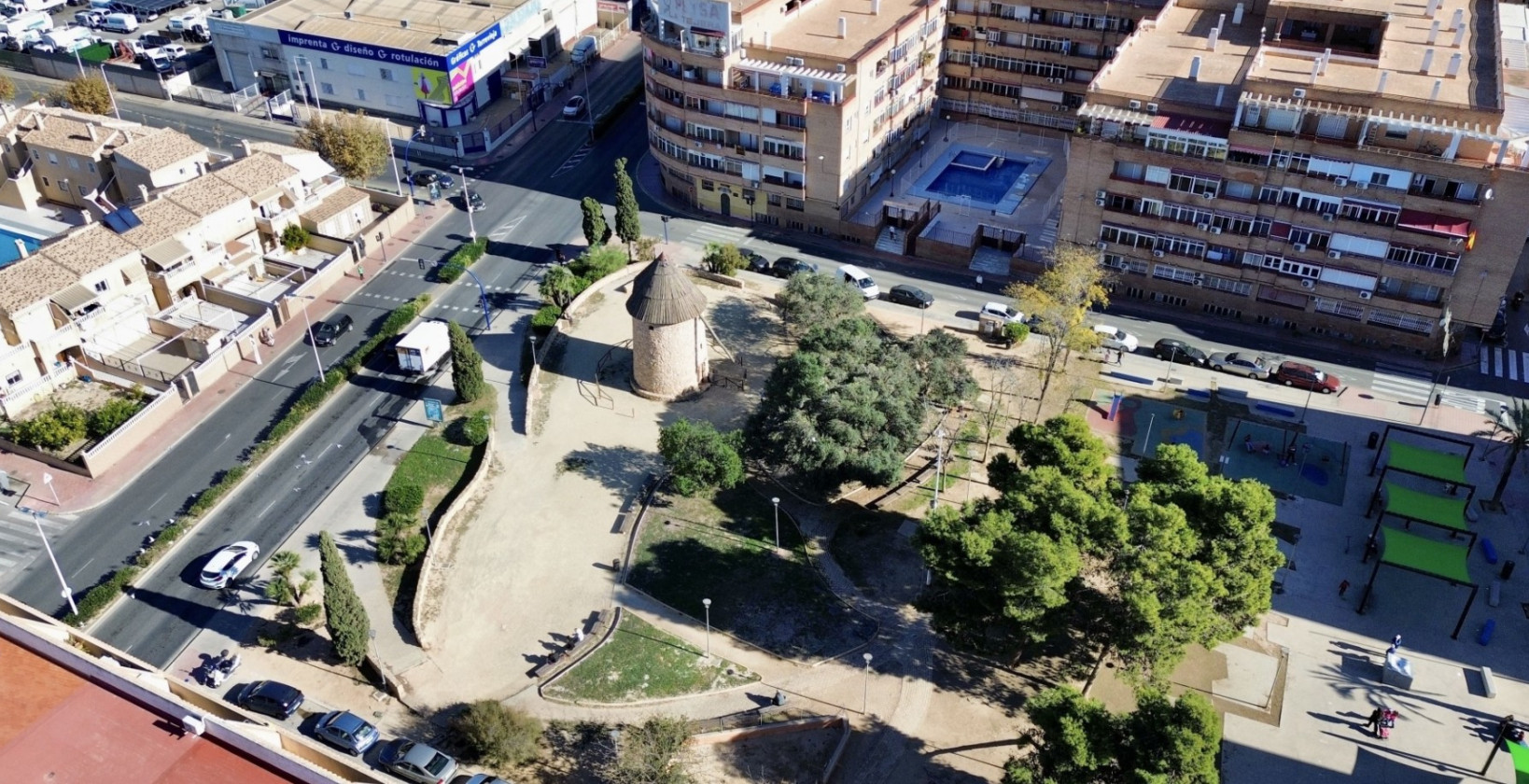 Resale - Apartment / flat - Torrevieja - El Molino