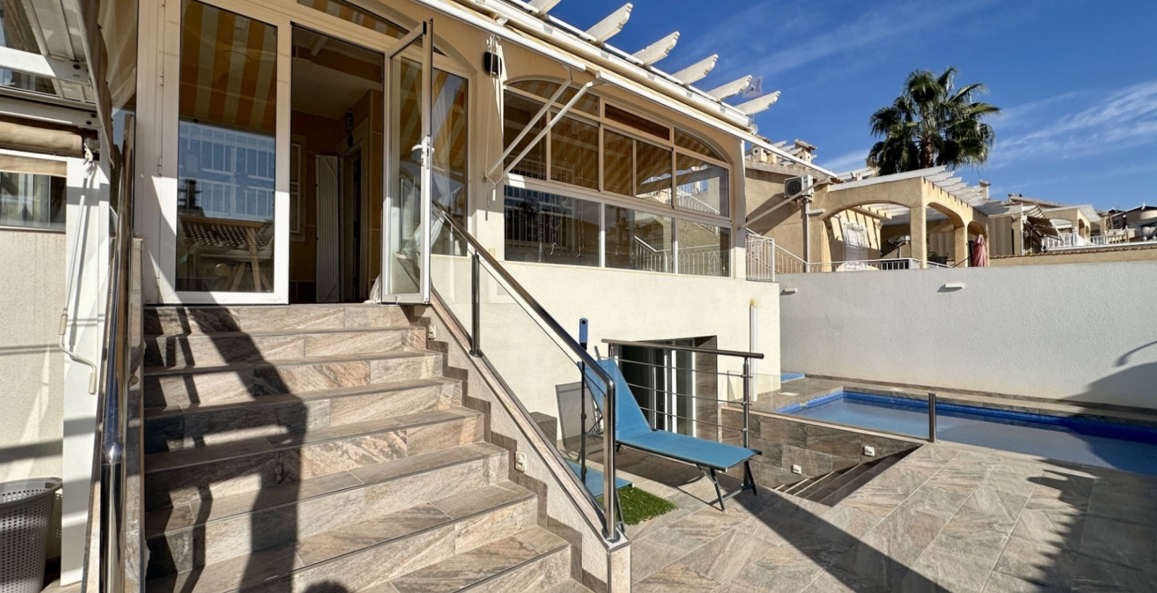 Resale - Villa - Orihuela Costa - Los Dolses