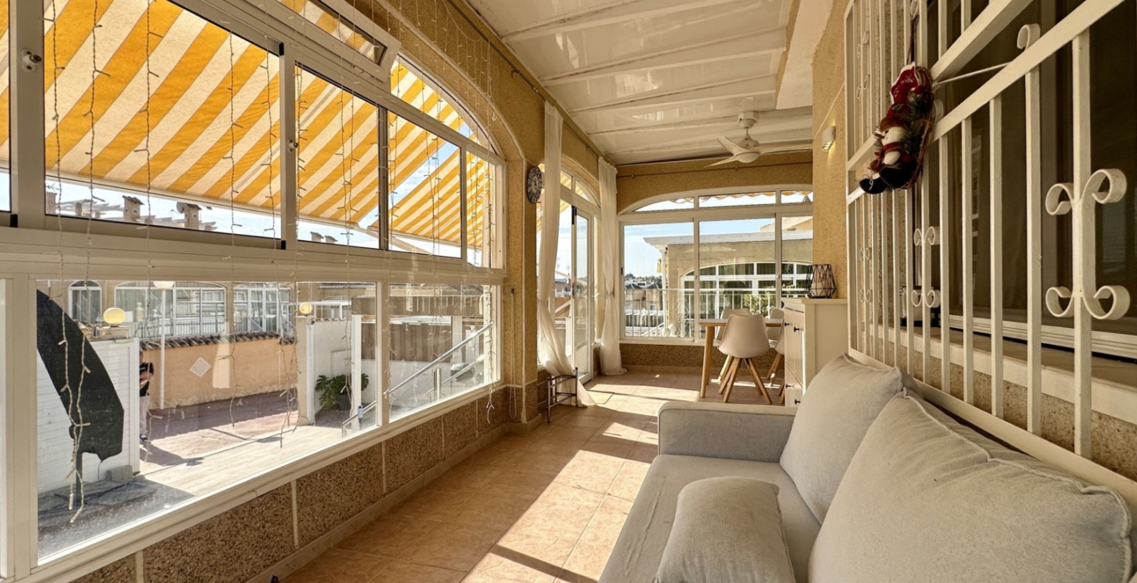 Resale - Villa - Orihuela Costa - Los Dolses