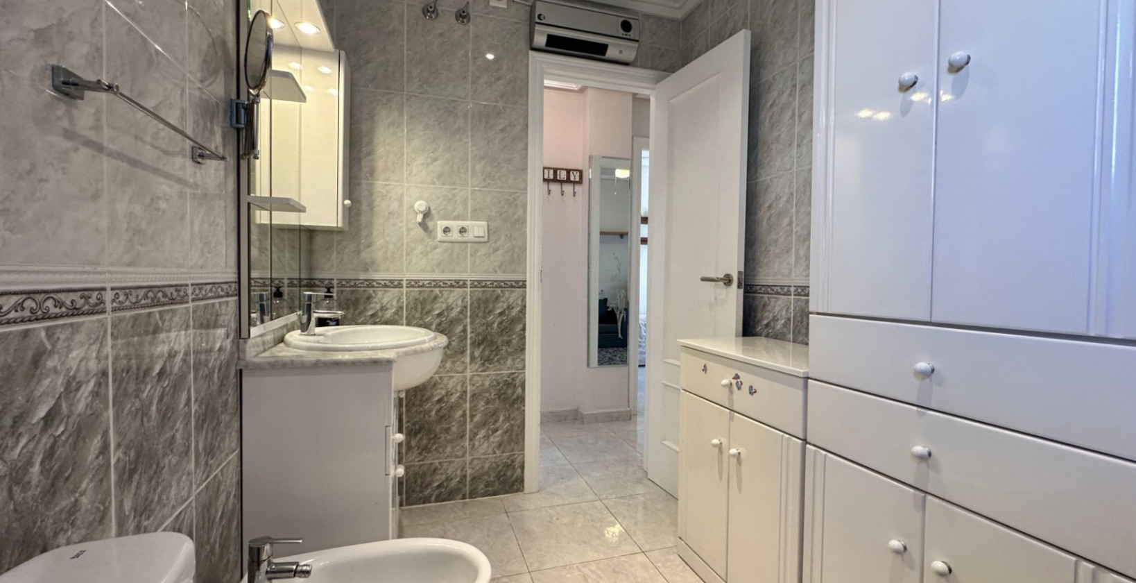 Resale - Villa - Orihuela Costa - Los Dolses