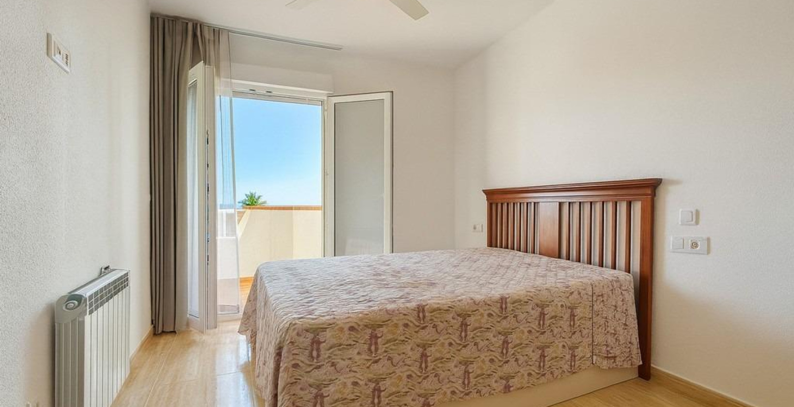 Resale - Apartment / flat - Orihuela Costa - Aguamarina