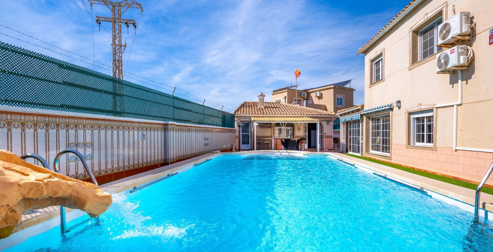 Resale - Villa - Torrevieja - El chaparral