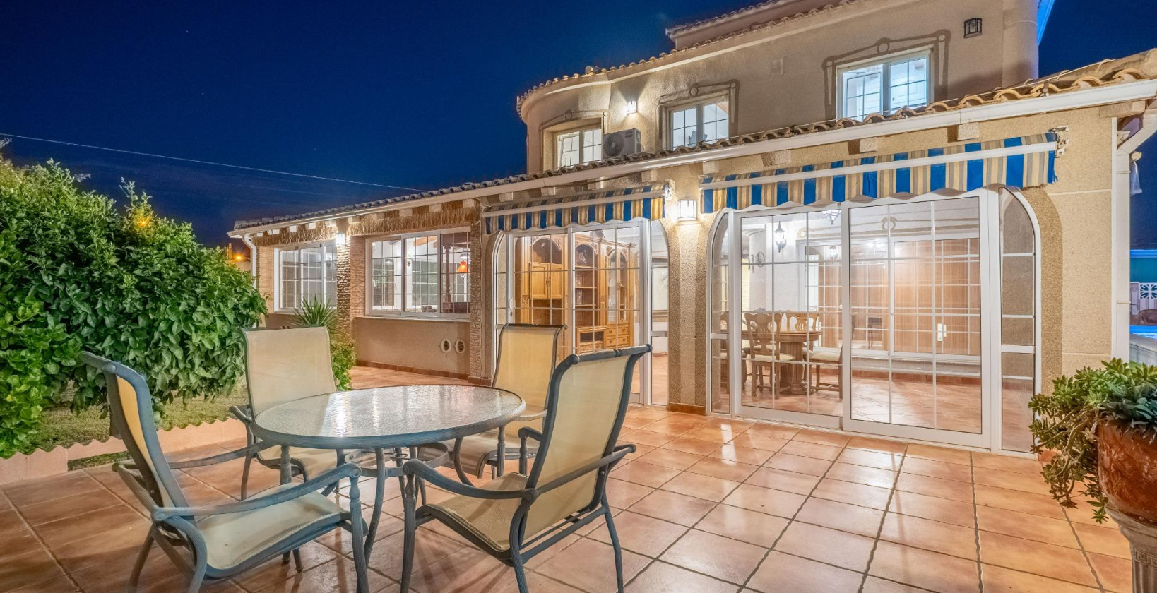 Resale - Villa - Torrevieja - El chaparral