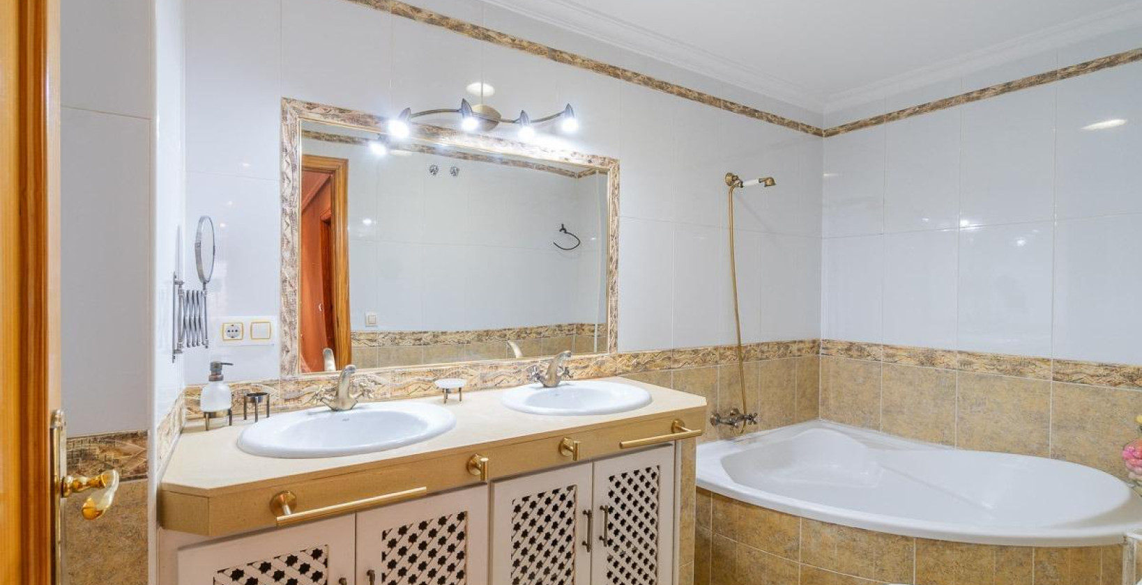 Återförsäljning - Lägenhet / lägenhet - Torrevieja - Centro