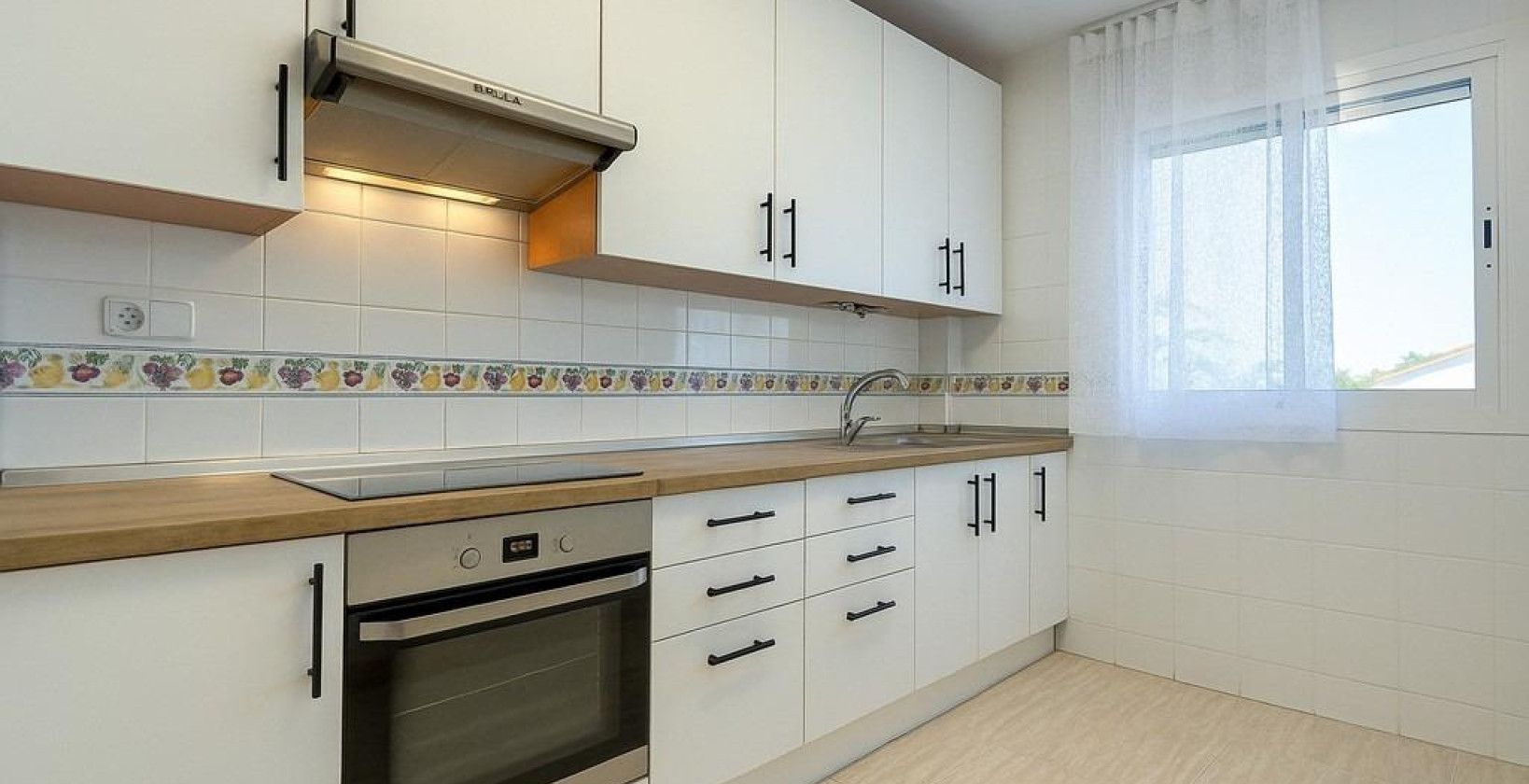 Resale - Apartment / flat - Orihuela Costa - Aguamarina