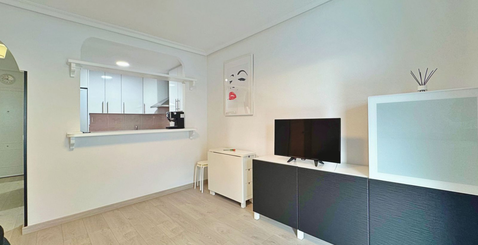 Resale - Apartment / flat - Torrevieja - La Mata