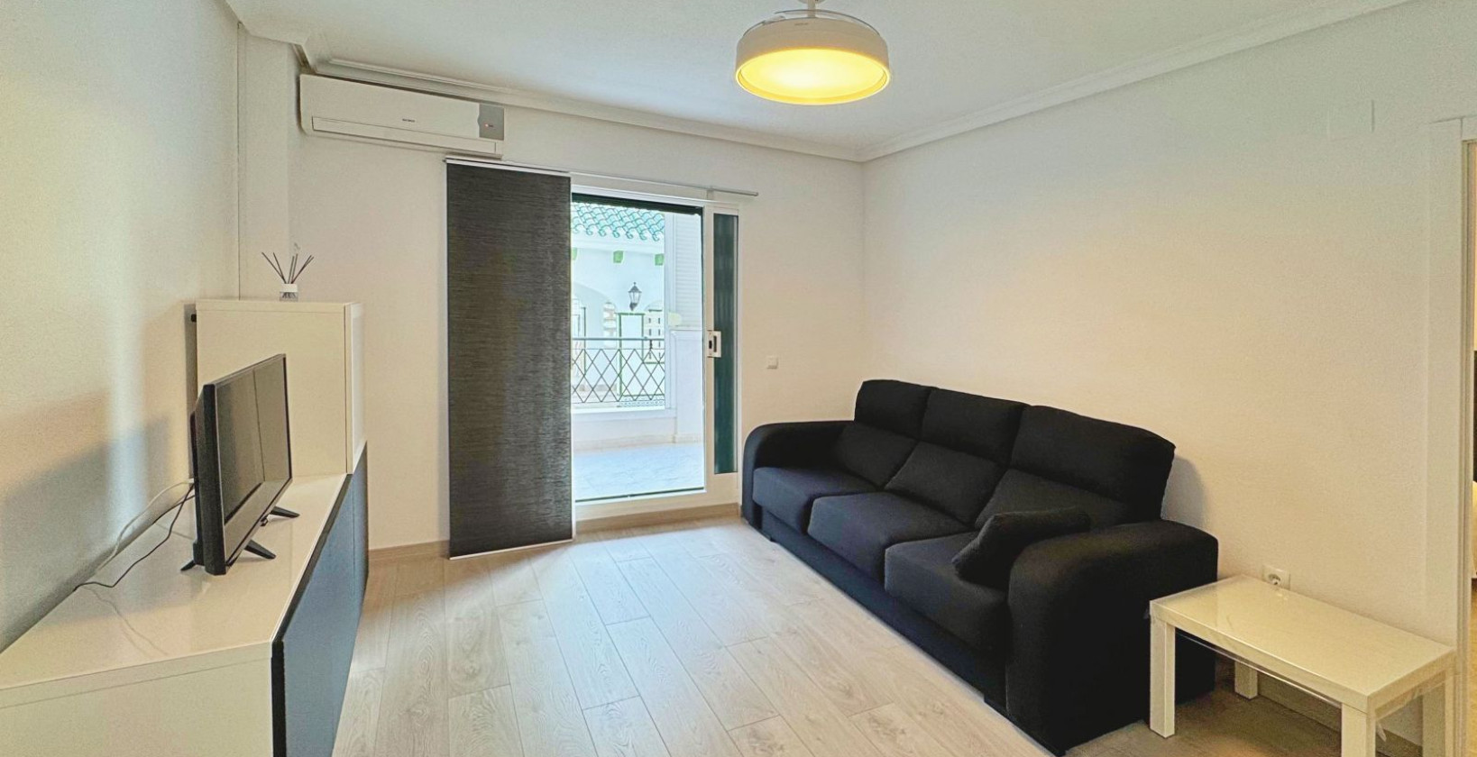 Resale - Apartment / flat - Torrevieja - La Mata