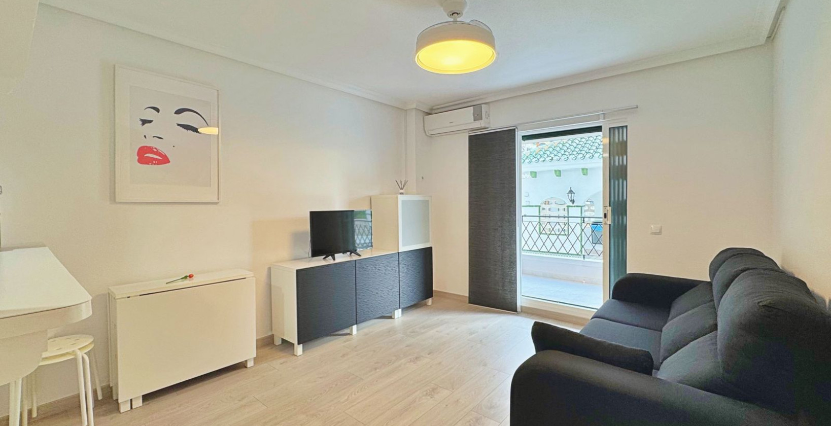 Resale - Apartment / flat - Torrevieja - La Mata