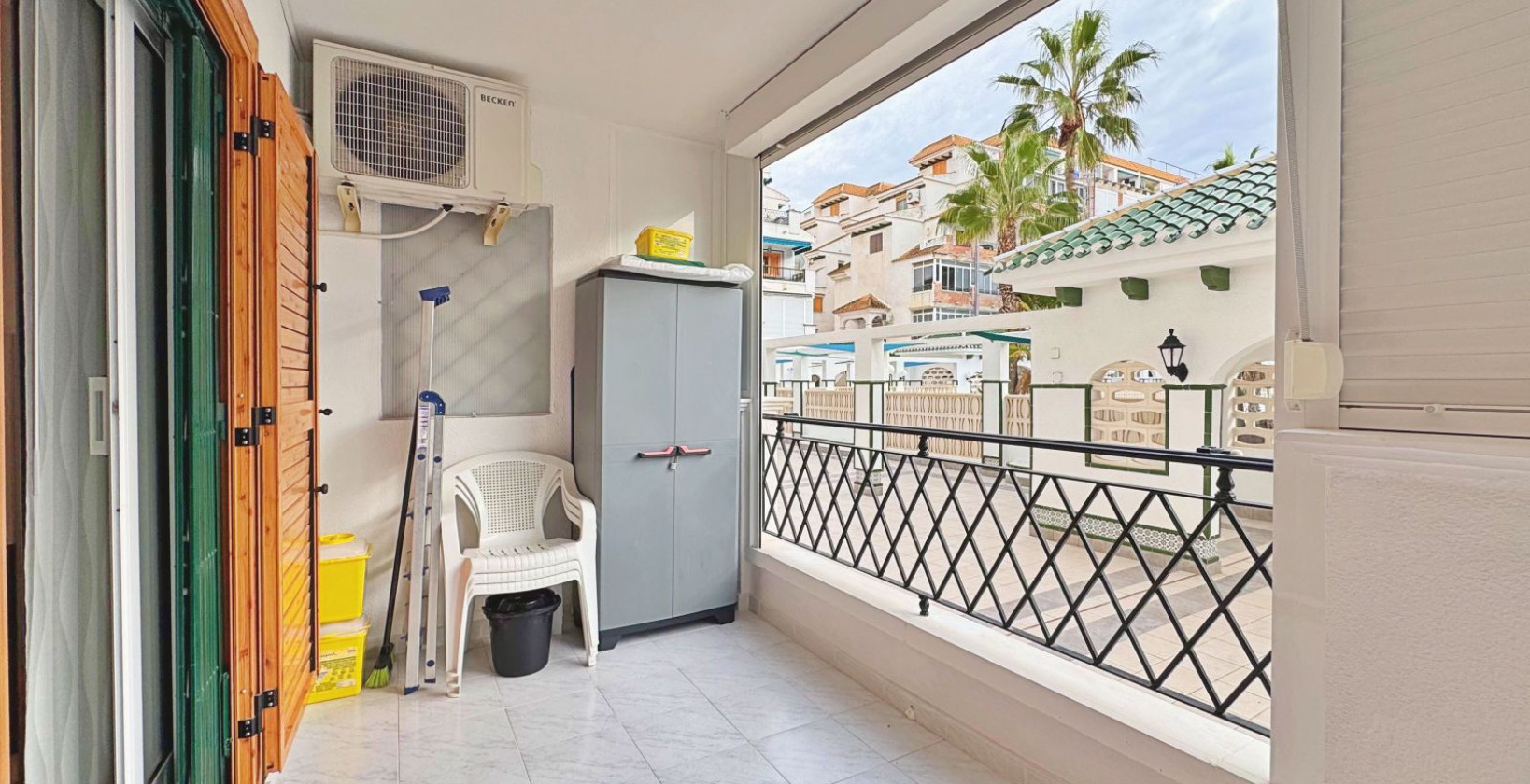 Resale - Apartment / flat - Torrevieja - La Mata