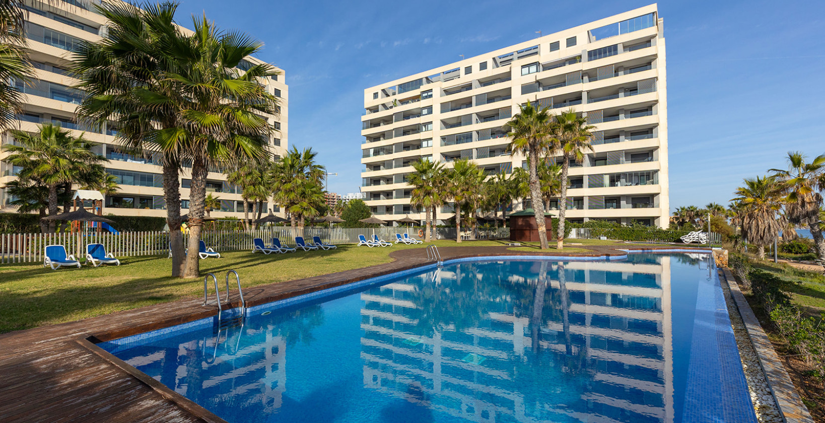 Resale - Apartment / flat - Torrevieja - Punta Prima