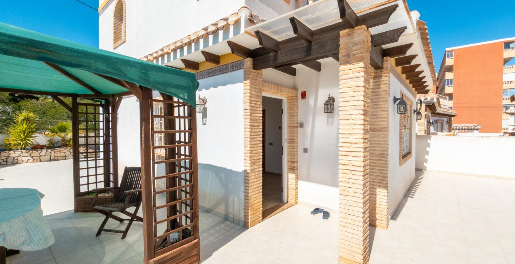 Resale - Villa - Torrevieja - La Mata