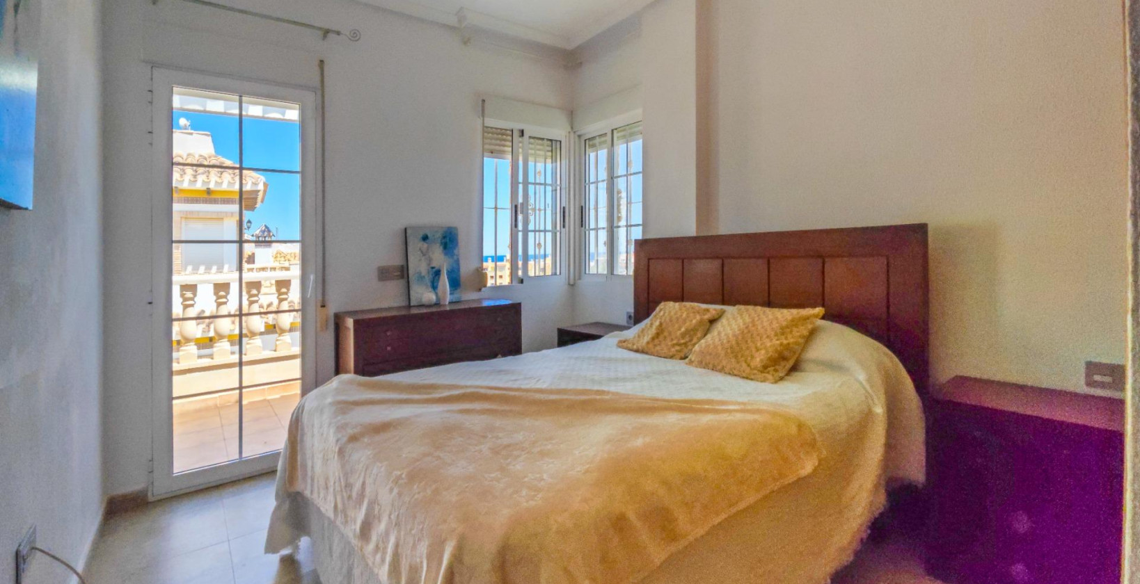 Resale - Villa - Torrevieja - La Mata