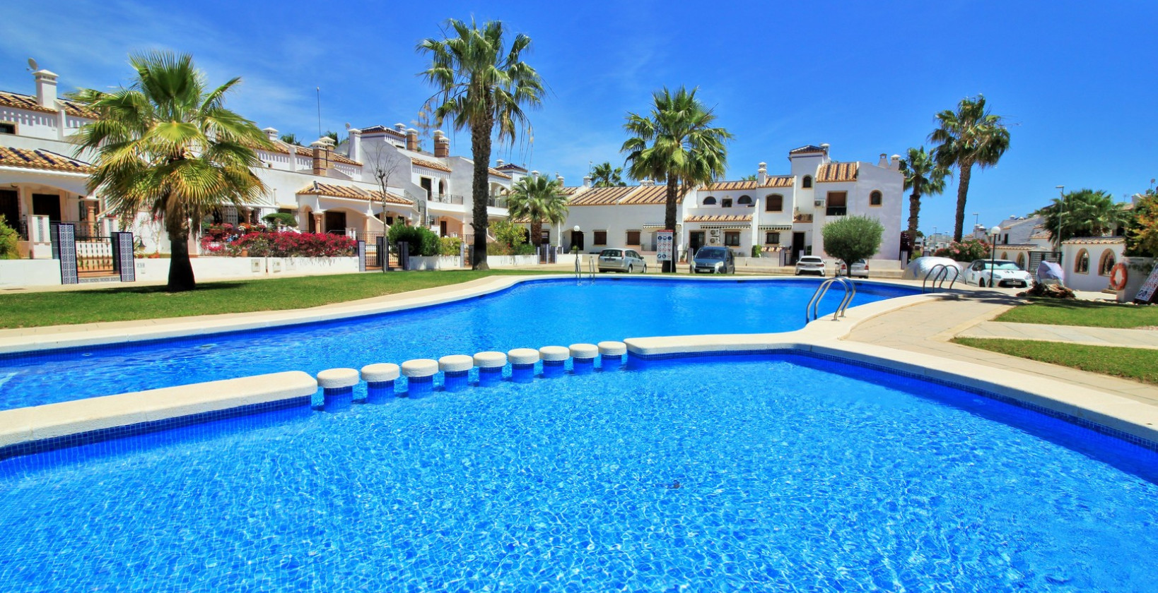 Resale - Townhouse - Villamartín - PAU 8