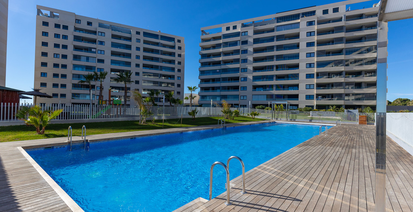 Resale - Apartment / flat - Torrevieja - Punta Prima