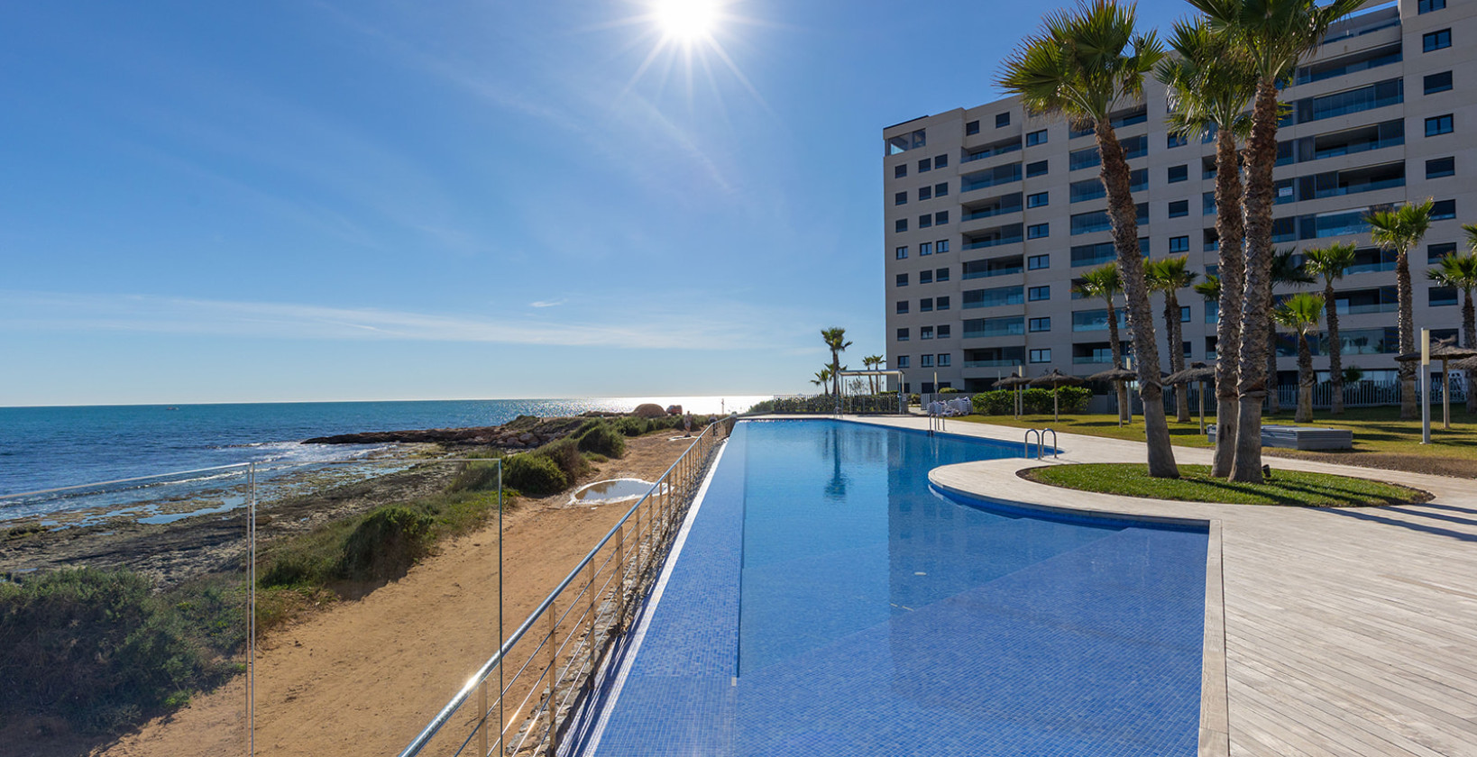 Resale - Apartment / flat - Torrevieja - Punta Prima