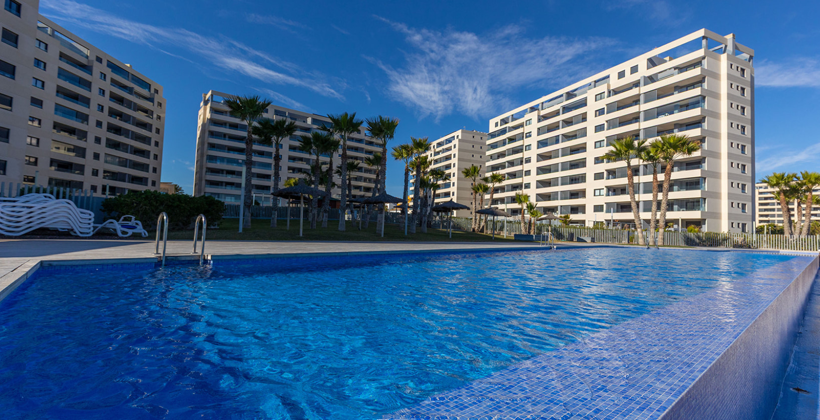Resale - Apartment / flat - Torrevieja - Punta Prima