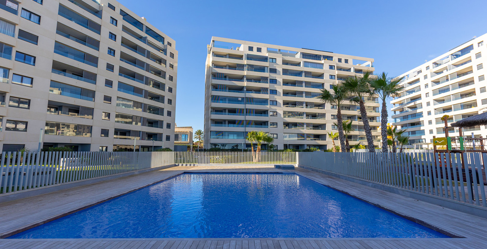 Resale - Apartment / flat - Torrevieja - Punta Prima