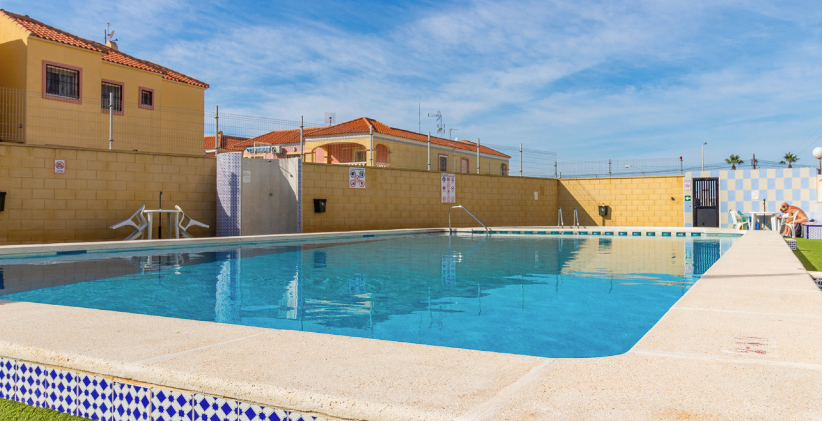Resale - Apartment / flat - Torrevieja - El Chaparral