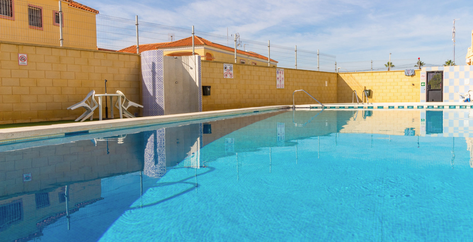 Resale - Apartment / flat - Torrevieja - El Chaparral