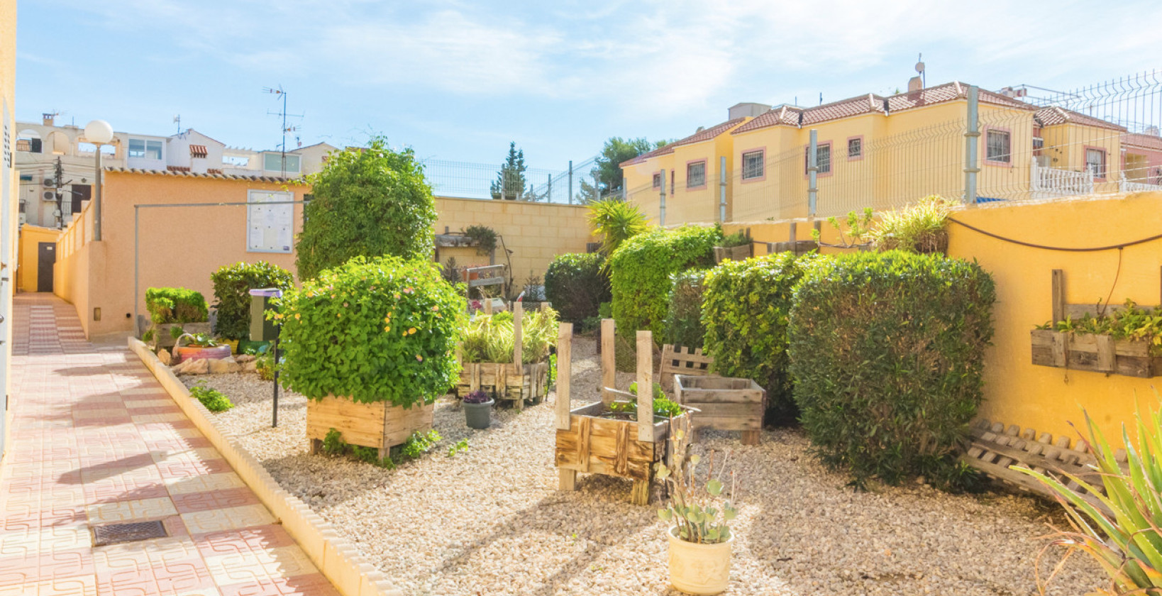 Resale - Apartment / flat - Torrevieja - El Chaparral