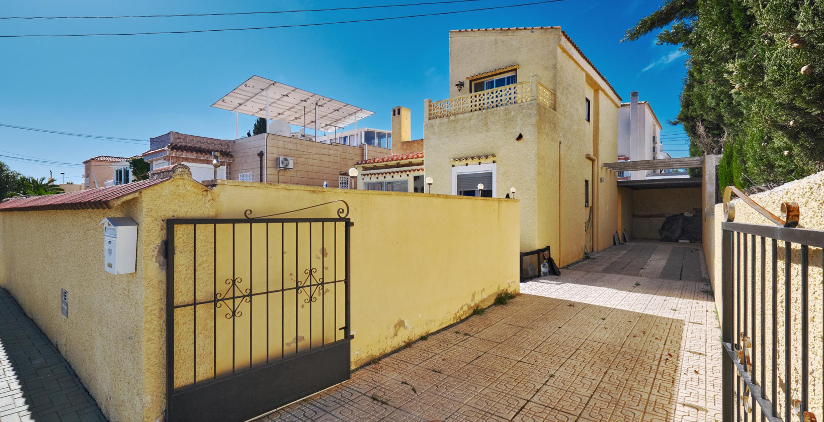 Resale - Villa - Pinar de Campoverde