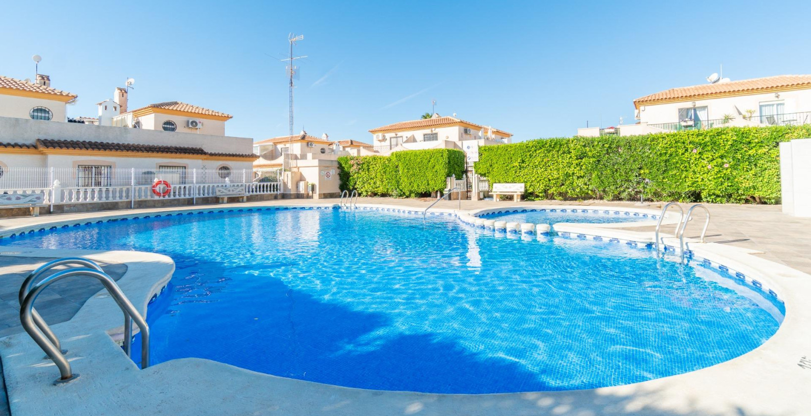 Resale - Villa - Orihuela Costa - Playa Flamenca