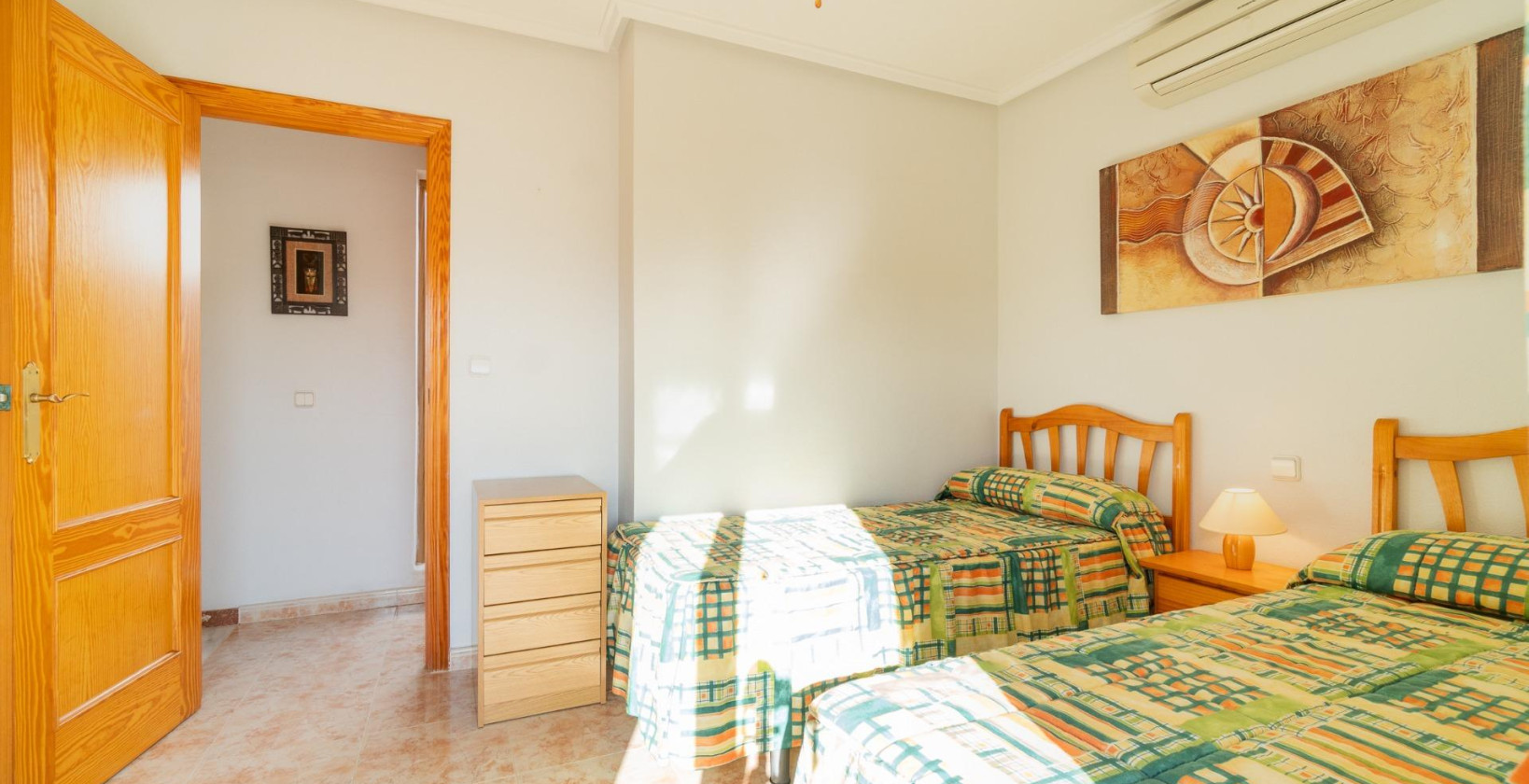 Resale - Villa - Orihuela Costa - Playa Flamenca