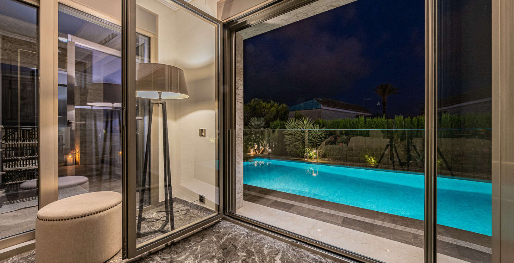 Resale - Villa - La Zenia - Beachside