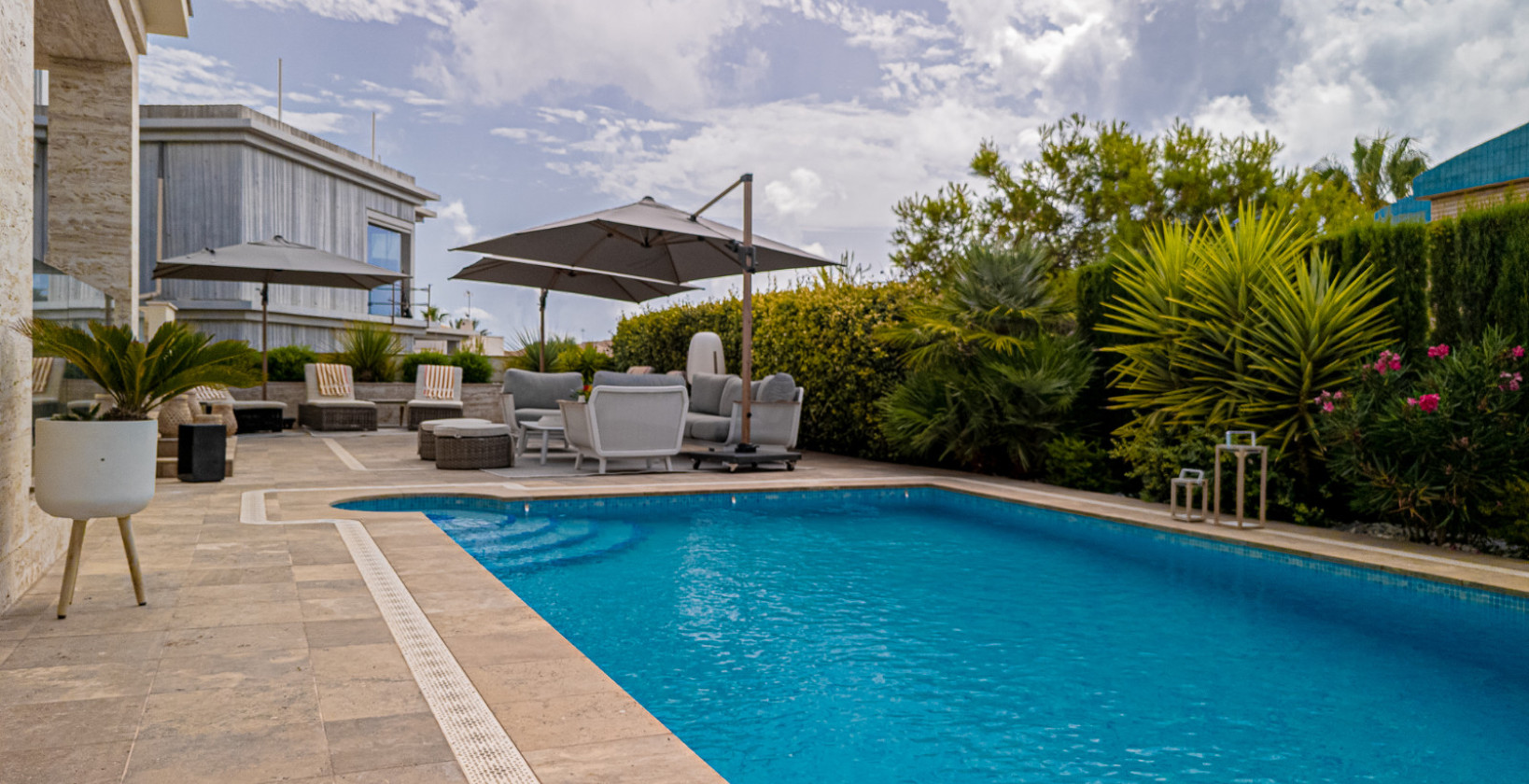 Resale - Villa - La Zenia - Beachside