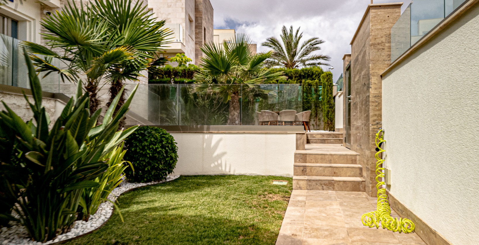 Resale - Villa - La Zenia - Beachside