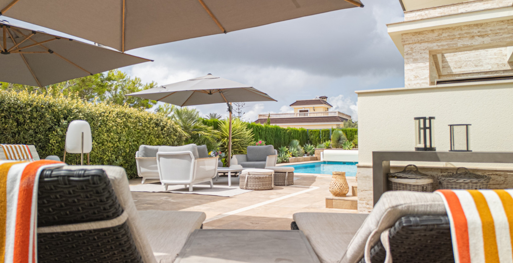 Resale - Villa - La Zenia - Beachside