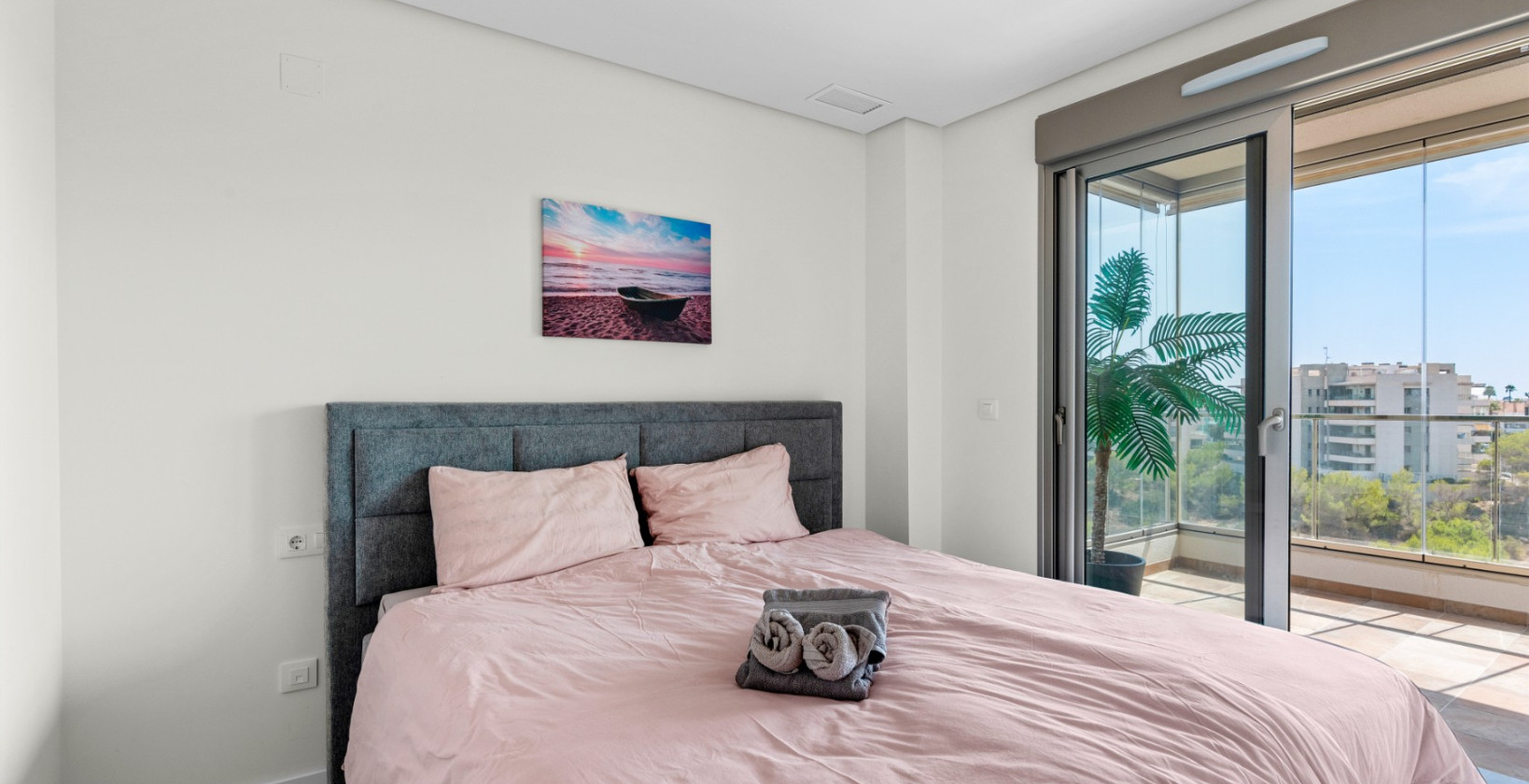 Resale - Apartment / flat - Orihuela Costa - Los Dolses