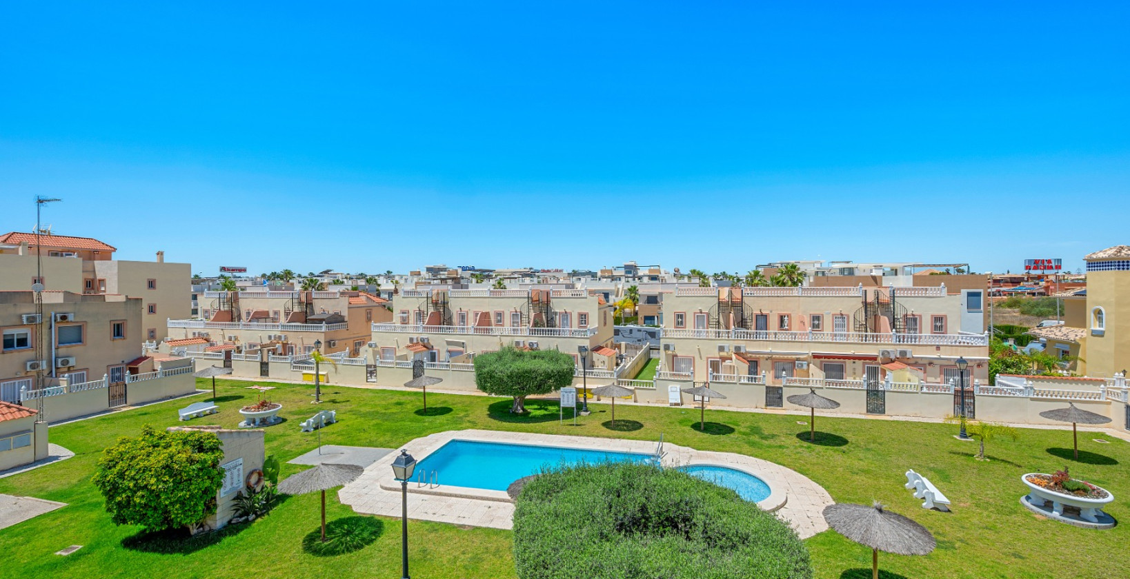Resale - Townhouse - Orihuela Costa - La Zenia