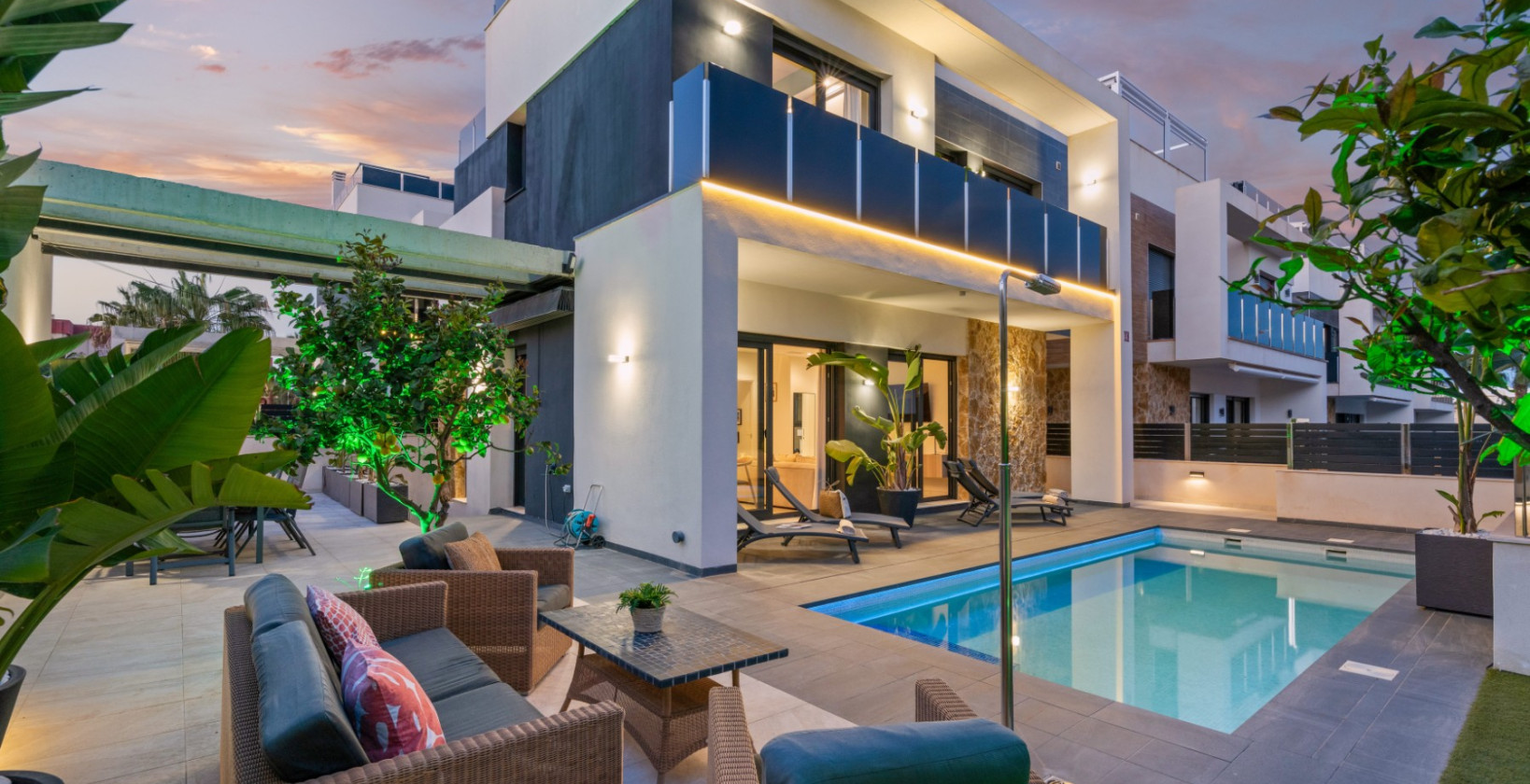 Resale - Villa - Orihuela Costa - Lomas de Campoamor