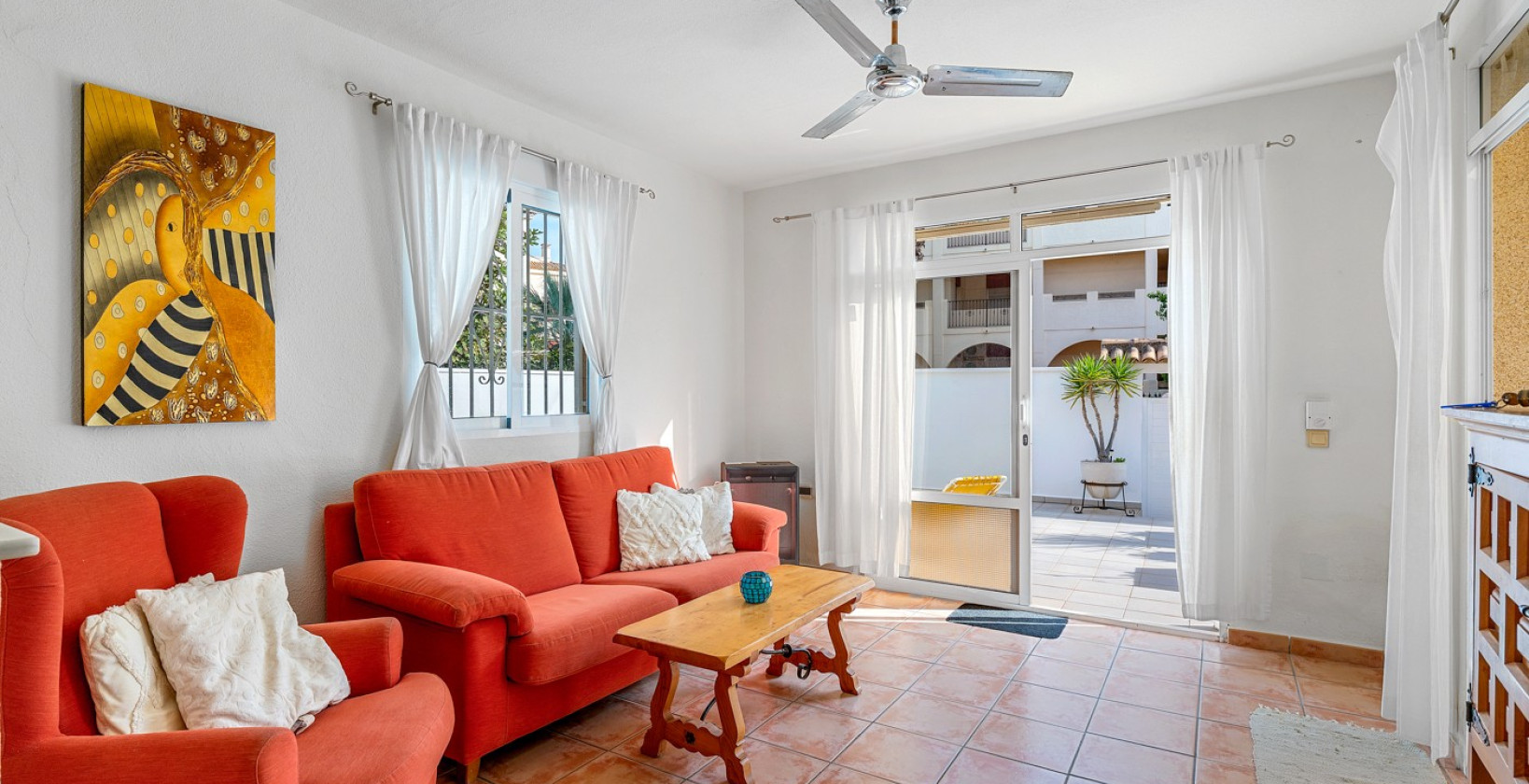 Resale - Villa - Orihuela Costa - Playa Flamenca