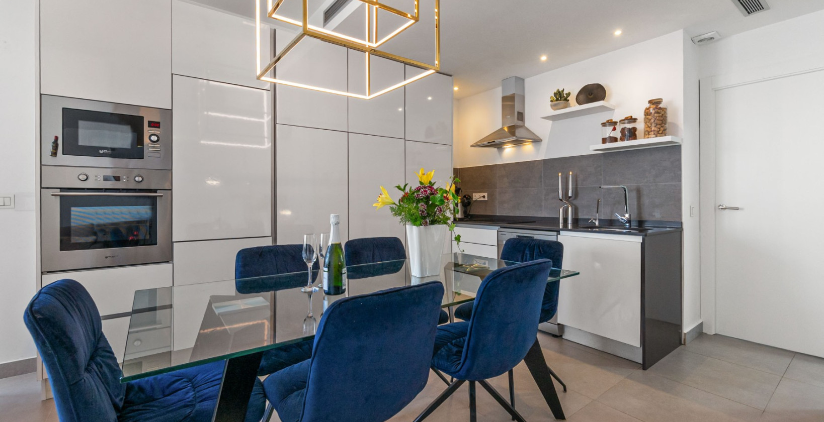 Resale - Villa - Orihuela Costa - Villamartín