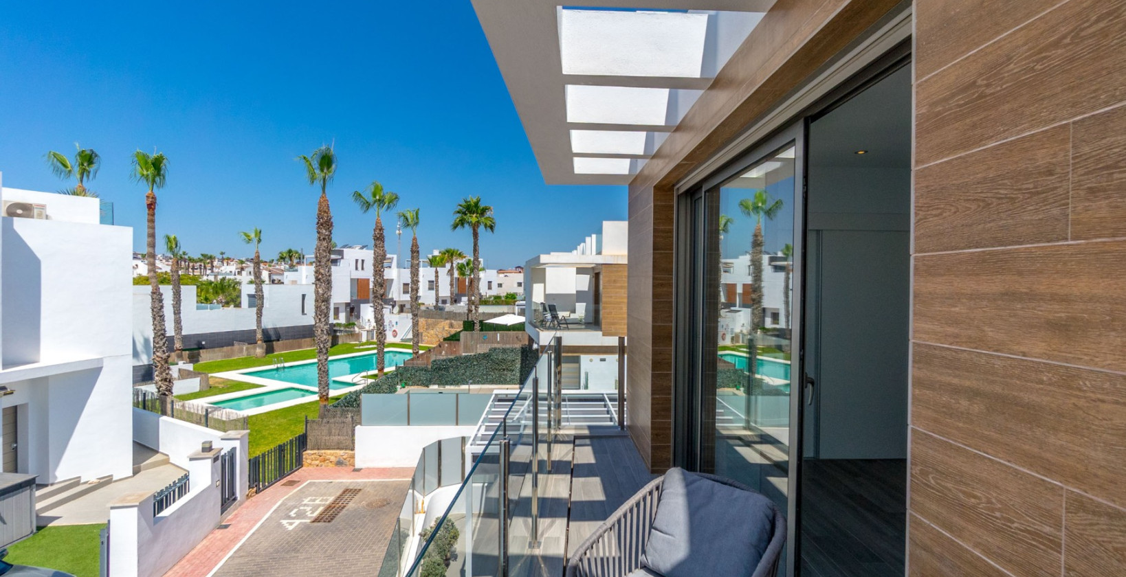 Resale - Villa - Orihuela Costa - Villamartín