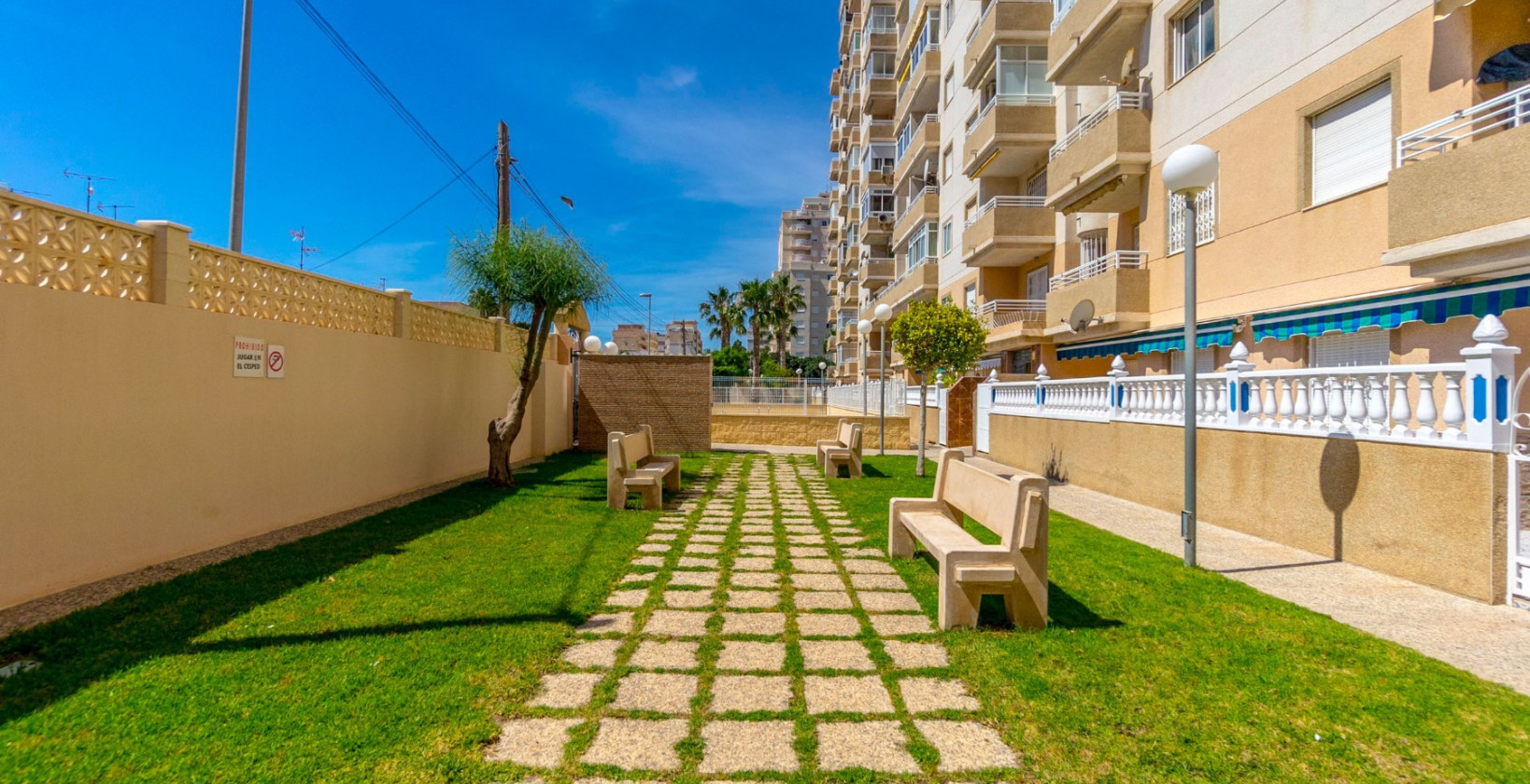 Resale - Apartment / flat - Torrevieja - Centro