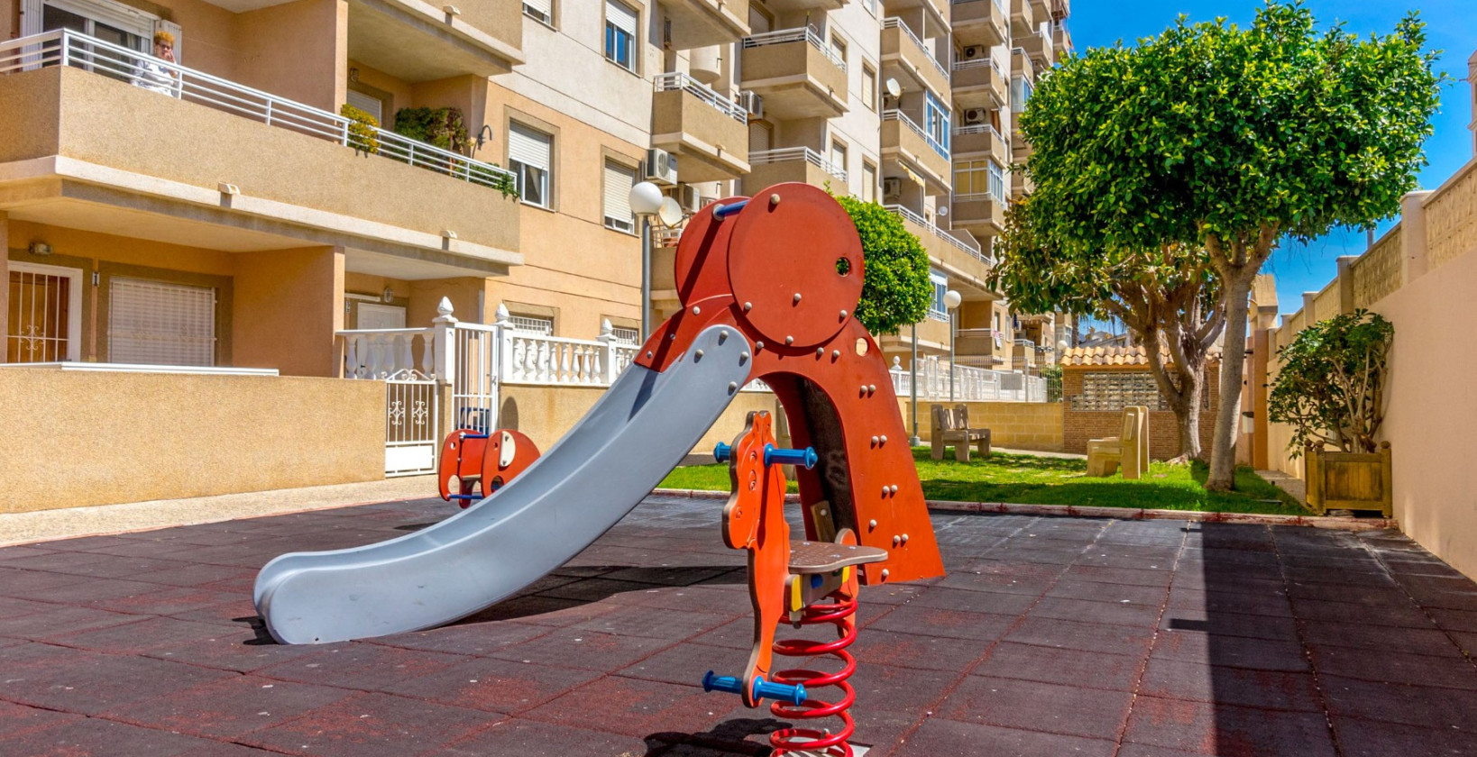 Resale - Apartment / flat - Torrevieja - Centro