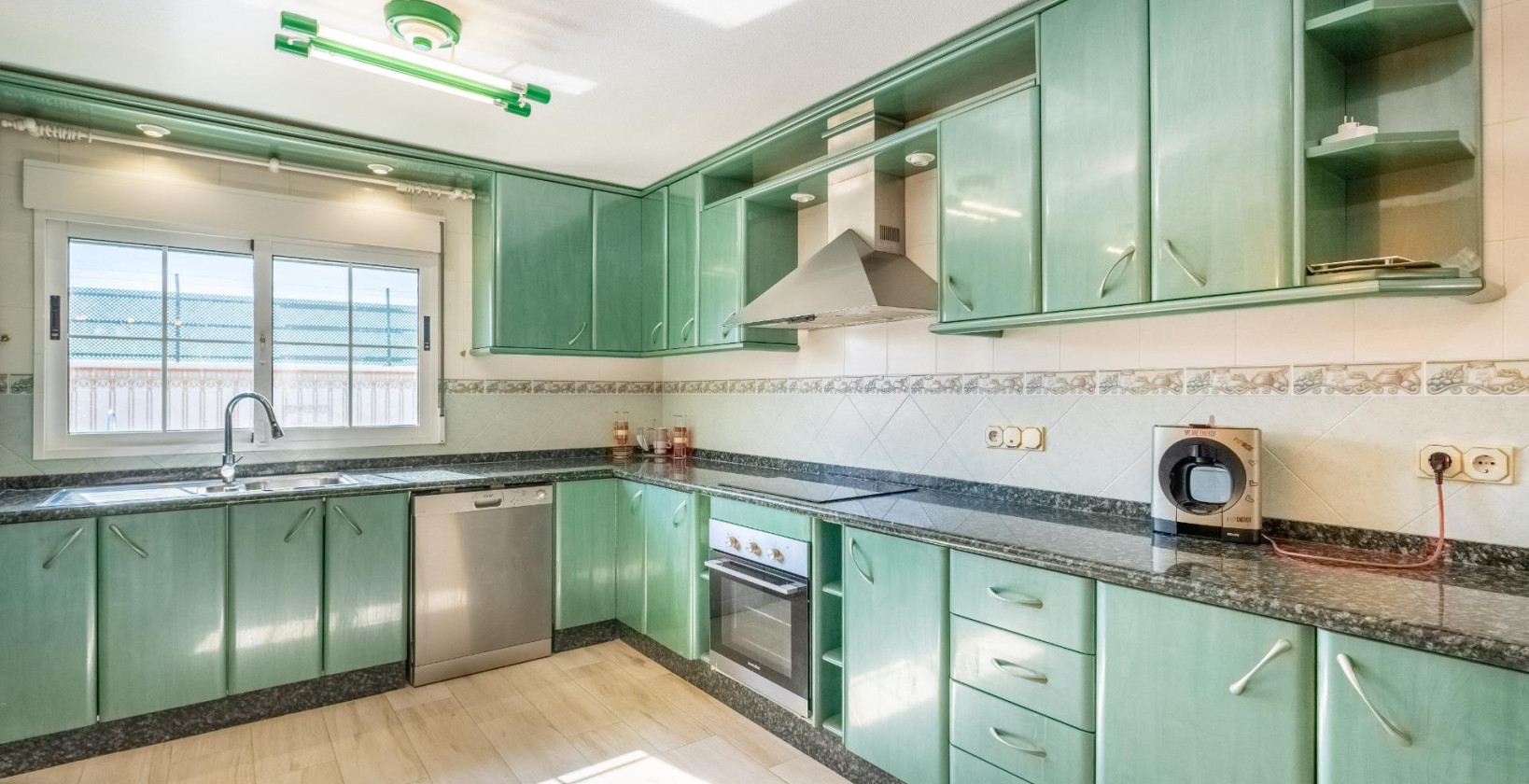 Resale - Villa - Torrevieja - El chaparral