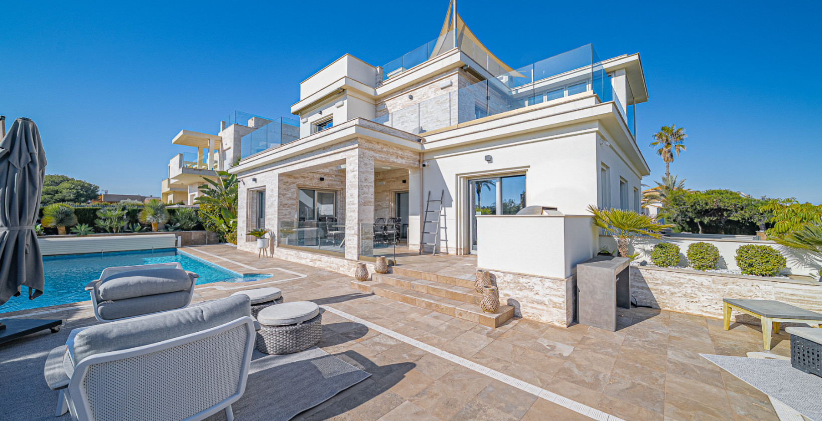 Resale - Villa - La Zenia - Beachside